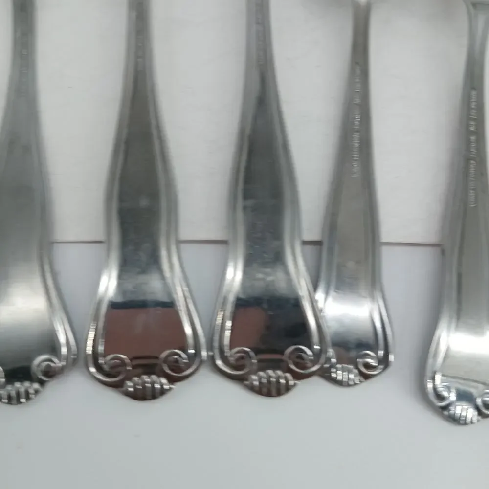 5X Serving TOWLE Supreme STUART SHELL Stainless Spoons Fork Spreader Sugar
